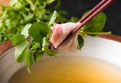 水炊き 吟醸もつ鍋 由乃 栄店