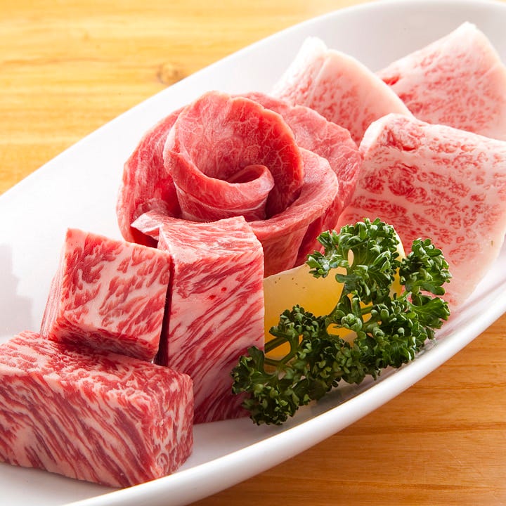 焼肉おくう 新橋店 メニュー：名物おまかせ盛皿 - 楽天ぐるなび