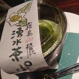 大人気！テイクアウトにもおすすめ「湧水茶プリン」