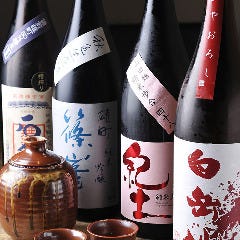 旬のオススメ日本酒に関しての種類はスタッフにお尋ねください♪