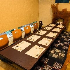 お座敷個室は最大10名様まで。4名様個室もございます。