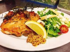 Ａランチの日替わりプレート。 サラダ、ライス、スープつき。
