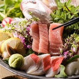 新鮮な魚介類の極み、刺身盛り合わせをご堪能【北海道】