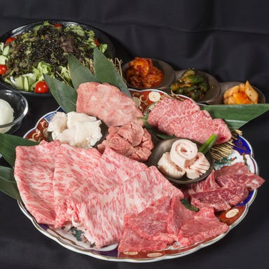 和牛焼肉 肉八 道頓堀本店_《デートにはこれ!!》特選和牛を贅沢に堪能…和牛三昧コース 【全12品 6,000円(+税)】※要予約!