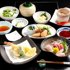 法事・祝膳などお昼の ご宴会も承ります（要予約）