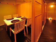 個室もございますので接待に最適です。