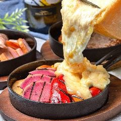 横浜テラス 横浜西口駅前店 メニュー ラクレットチーズ ぐるなび