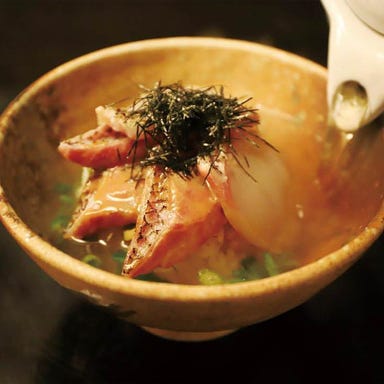 お茶漬け酒場 金の穂銀の水 天神橋店_職人が手間暇かけて引く至高の出汁