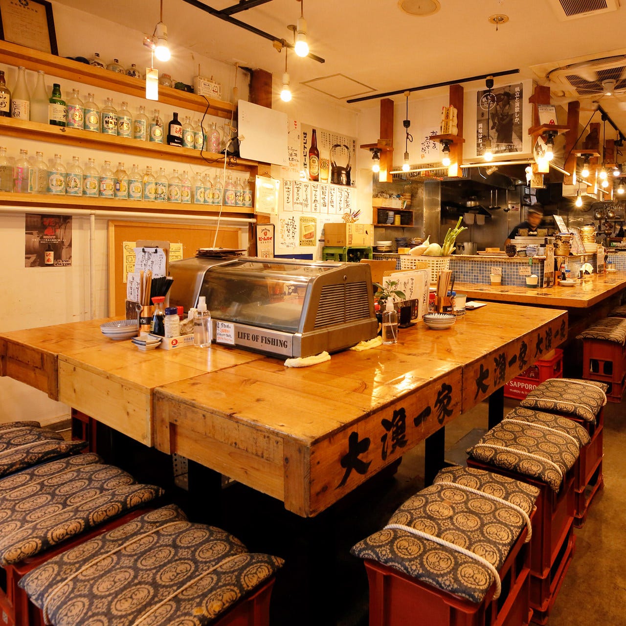 サカバ食堂 大漁一家 席 ぐるなび