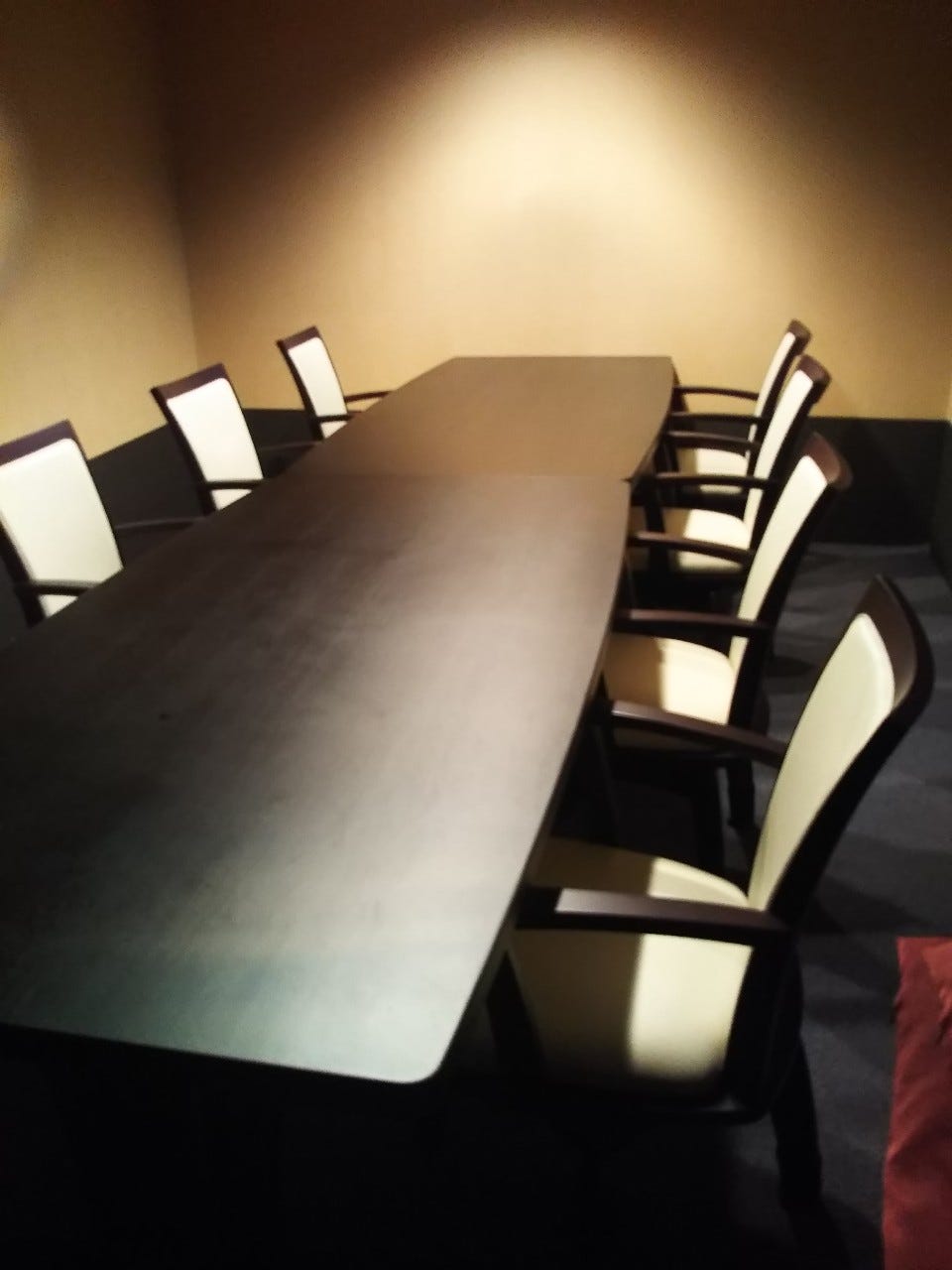 テーブル席・完全個室（壁・扉あり）・5名様～10名様