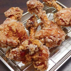 西新宿応援団 大分からあげと鉄板焼 勝男 メニュー：特製！唐揚げ