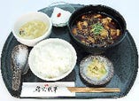 マーボー豆腐ランチ　1,100円 (税込1210円)