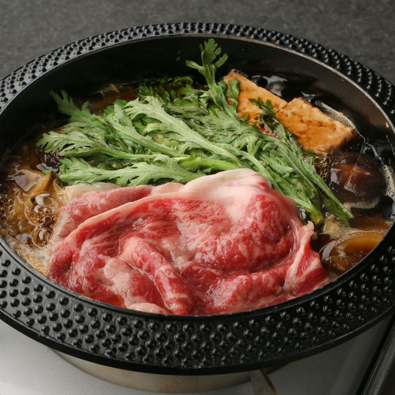 寒い季節だけのおいしい鍋付きコースです♪