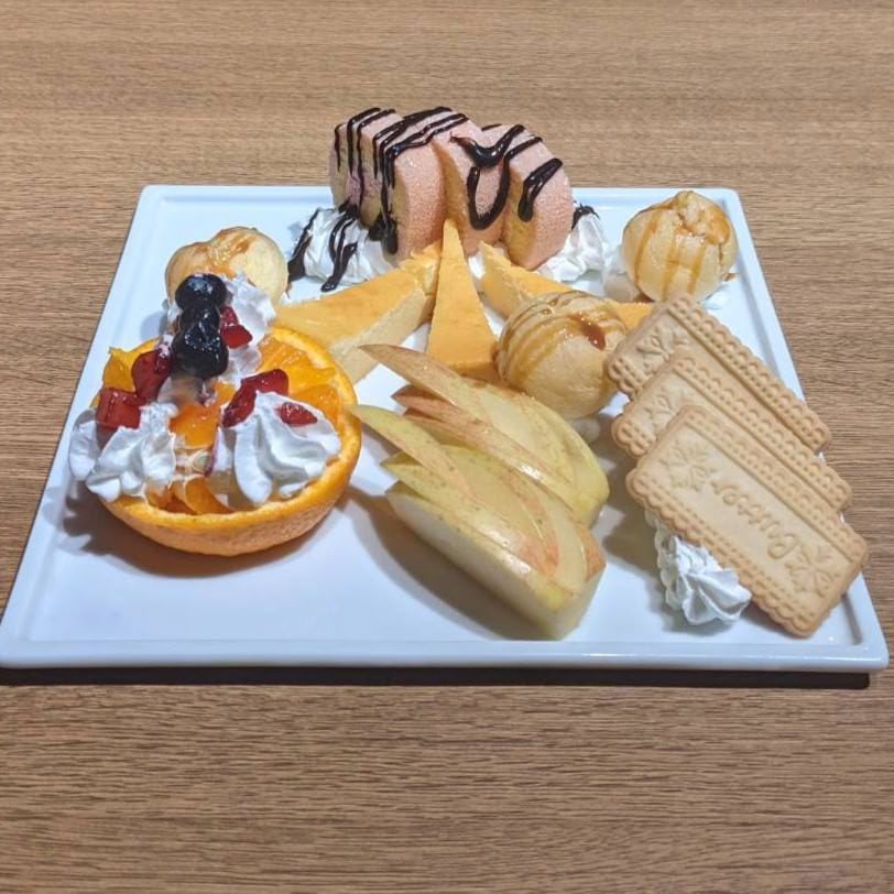 デザート盛り合わせご用意致します。