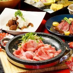 ふっくらとした焼き上がりに厳選肉の旨味をつめこみました！
