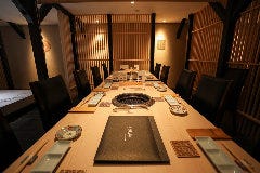 京の焼肉処 蓮蔵_2階｜24名様まで半面貸切可能、50名様まで完全貸切可能