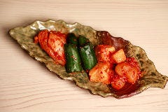 京の焼肉処 蓮蔵_八方美人の特製キムチ盛り