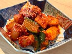 京の焼肉処 蓮蔵_八方美人の特製キムチ盛り