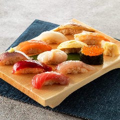 厳選した食材を使用したおまかせ握り11貫
