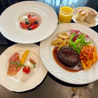 銀座 Sun-mi本店 イタリア料理サントウベルトス_お子様ランチ(小学生のお子様迄)