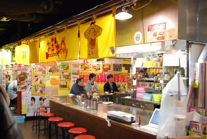 お玉のキャベツ 駅前ひろば店 広島市 広島風お好み焼き ぐるなび