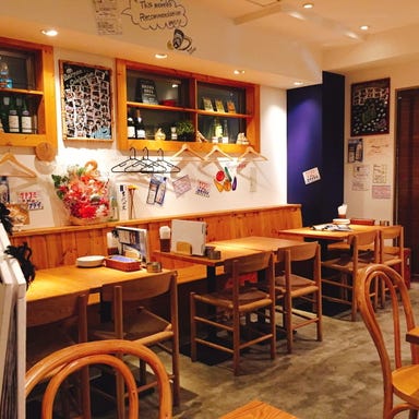 広島産牡蠣の創作オイスターバー 新宿オイスターズインク 店内の画像