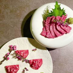 お肉に合わせて楽しめる逸品料理を多数ご用意いたしました。
