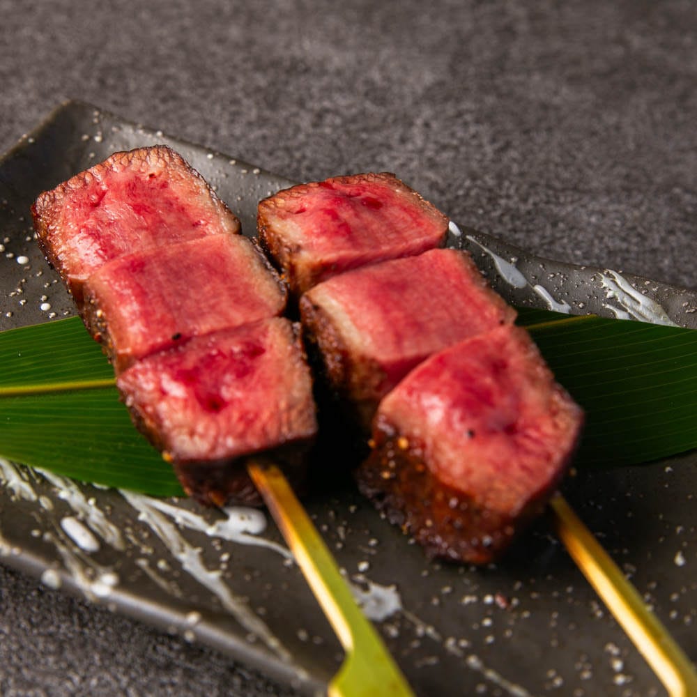 【数量限定】名物！厚切り牛タンレア串　1本