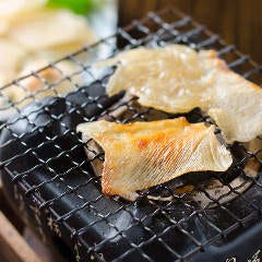 炙りや名物の珍味炙りは日本酒が進む逸品