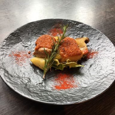 SpiceBarMelissa_【120分飲み放題付】お肉も魚も贅沢に!スパイスとハーブが五感を刺激する「初夏の旬彩コース」《全8品》