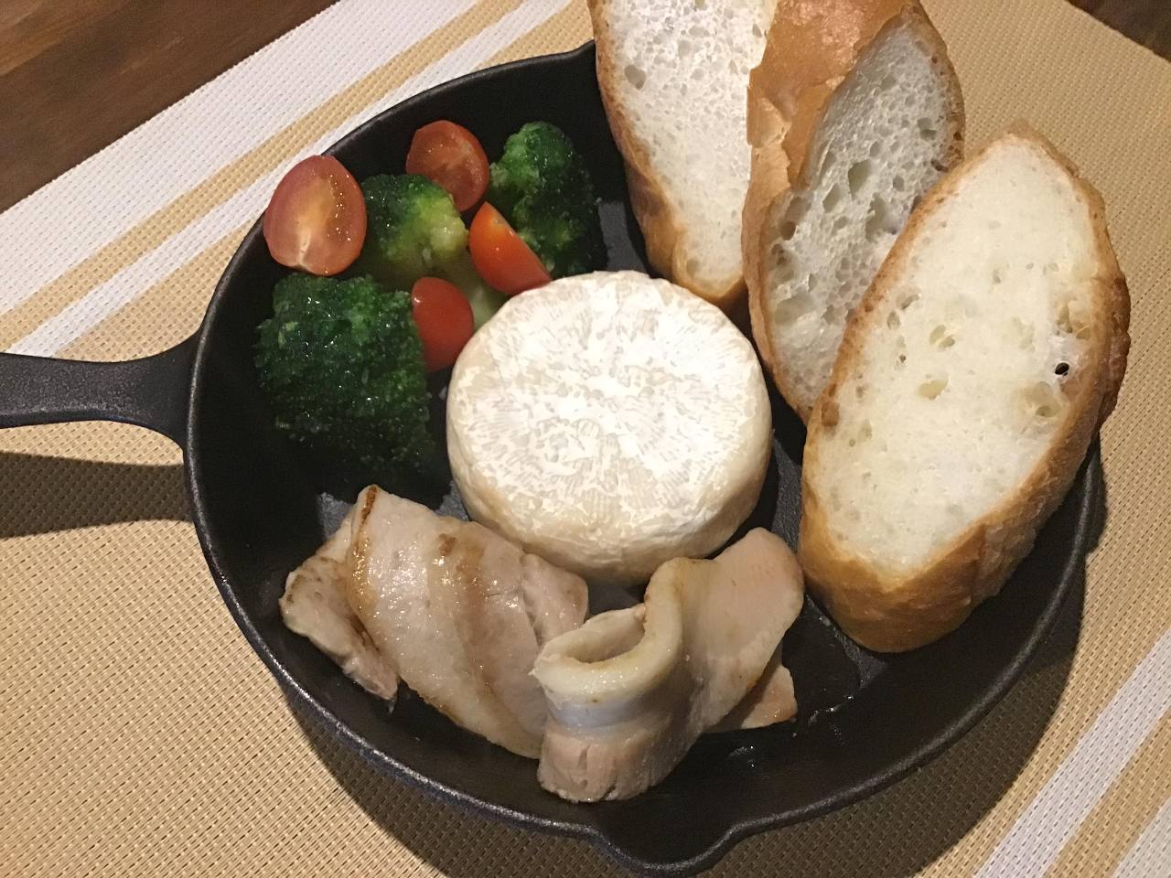 チーズとワインのお店 kotetsu