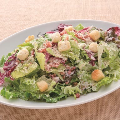 イタリア料理 カプリチョーザ 北谷美浜店_カプリチョーザのシーザーサラダ