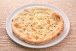 ４種のチーズのピッツァ　クアトロ・フォルマッジ