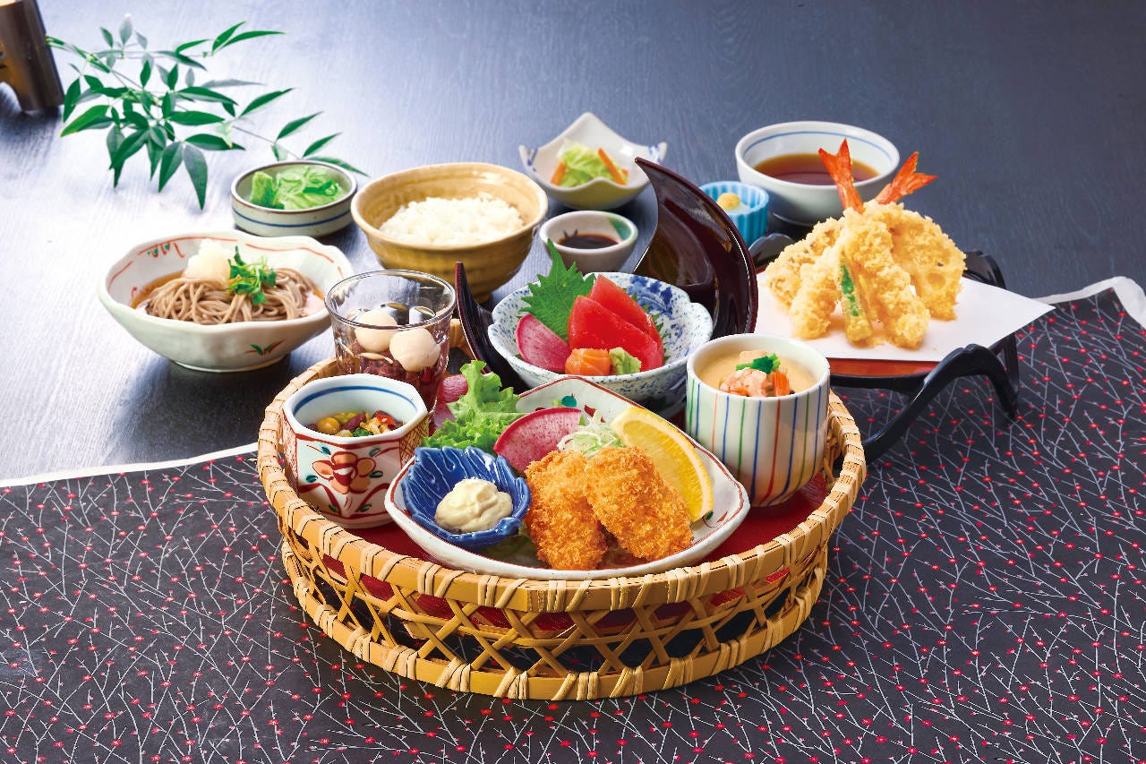 そば・寿司・天ぷらなどの当店自慢の和食を存分に楽しめる御膳