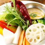 新鮮野菜の温かいサラダ