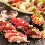 【話題沸騰中メニュー】大人気の肉寿司も豊富にあり！