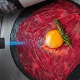 仙台牛の炙り肉寿司やユッケなど創作肉料理が絶品！