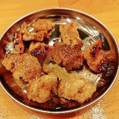 お一人様より注文できる鉄板焼きも各種ご用意!