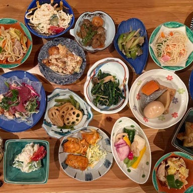 もつ鍋とおばんざい 赤衛門_日替わり10種のおばんざい