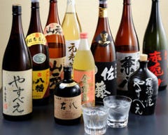 焼酎は約５０種、プレミアもリーズナブルに御飲みいただけます。