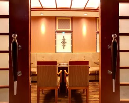 ゆったり個室 那覇の焼肉でおすすめ 人気の完全個室 ソファー席など ぐるなび