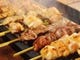 国産手打ち焼き鳥を丁寧に焼きあげます。