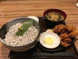 【土、日】釜揚げシラス丼、唐揚げ３個