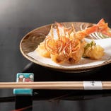「活車海老の天ぷら」はぜひ味わっていただきたい逸品です
