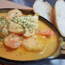 大粒エビと濃厚エビソースのカタルーニャ風