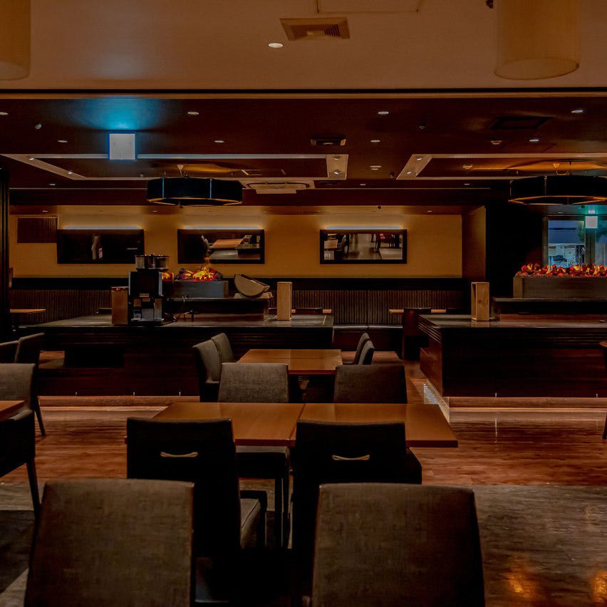 スモークグリル リバージュ の店内