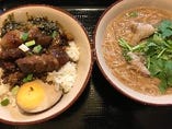 魯肉飯+大腸麵線(豚煮込み三枚肉丼+豚モツ素麺)