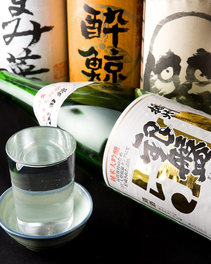 日本酒は季節と料理に合わせてオススメの物をご用意しております