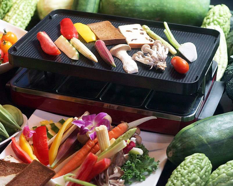 イチ押し ディナー3500円 ラクレットグリルお試しセット 3ヶ国のラクレットをスイスの家庭風に楽しめるの詳細 湯島天神横 ラクレットグリル 御徒町 イタリアン イタリア料理 ぐるなび