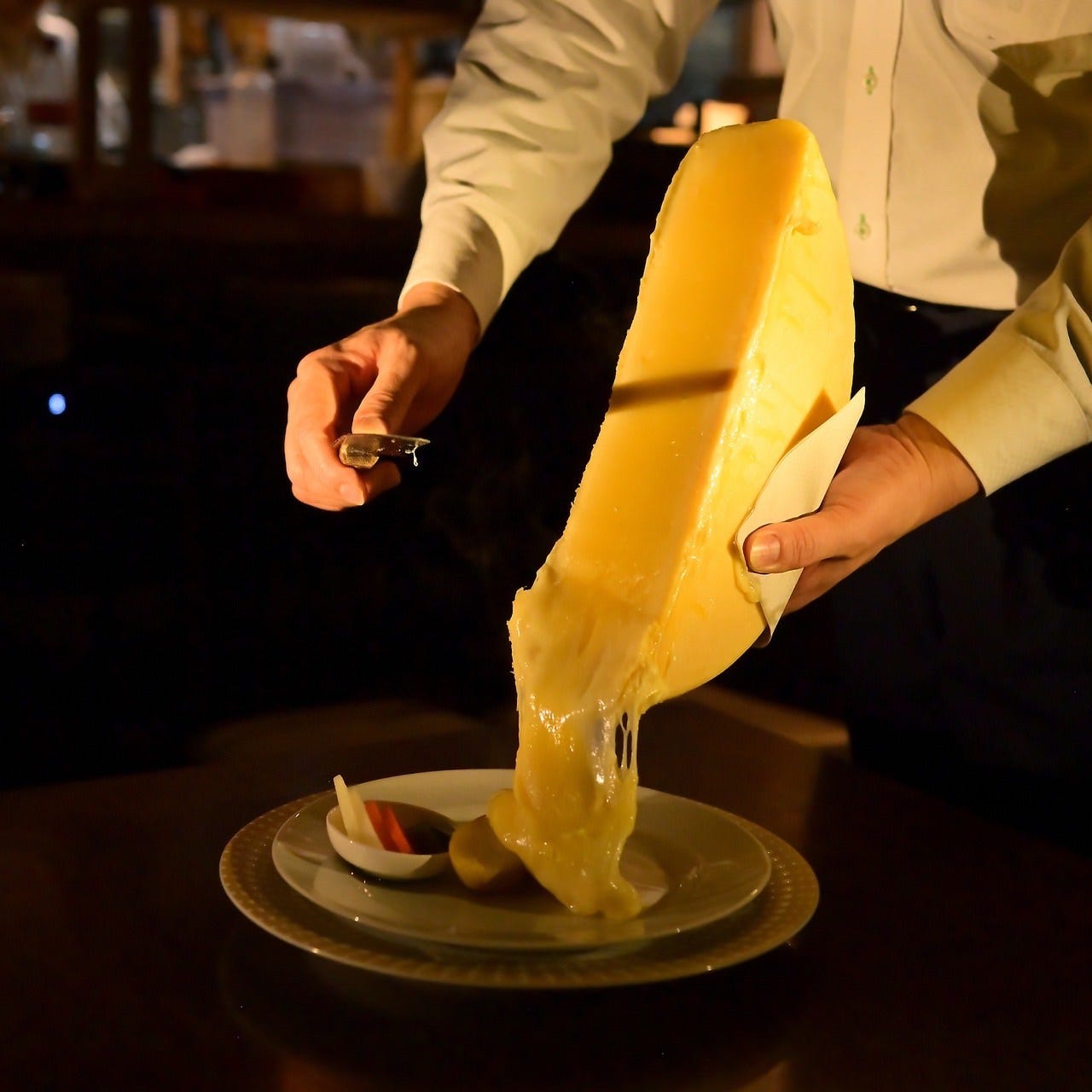 湯島天神横 ラクレットグリル（御徒町/チーズフォンデュ） - 楽天ぐるなび